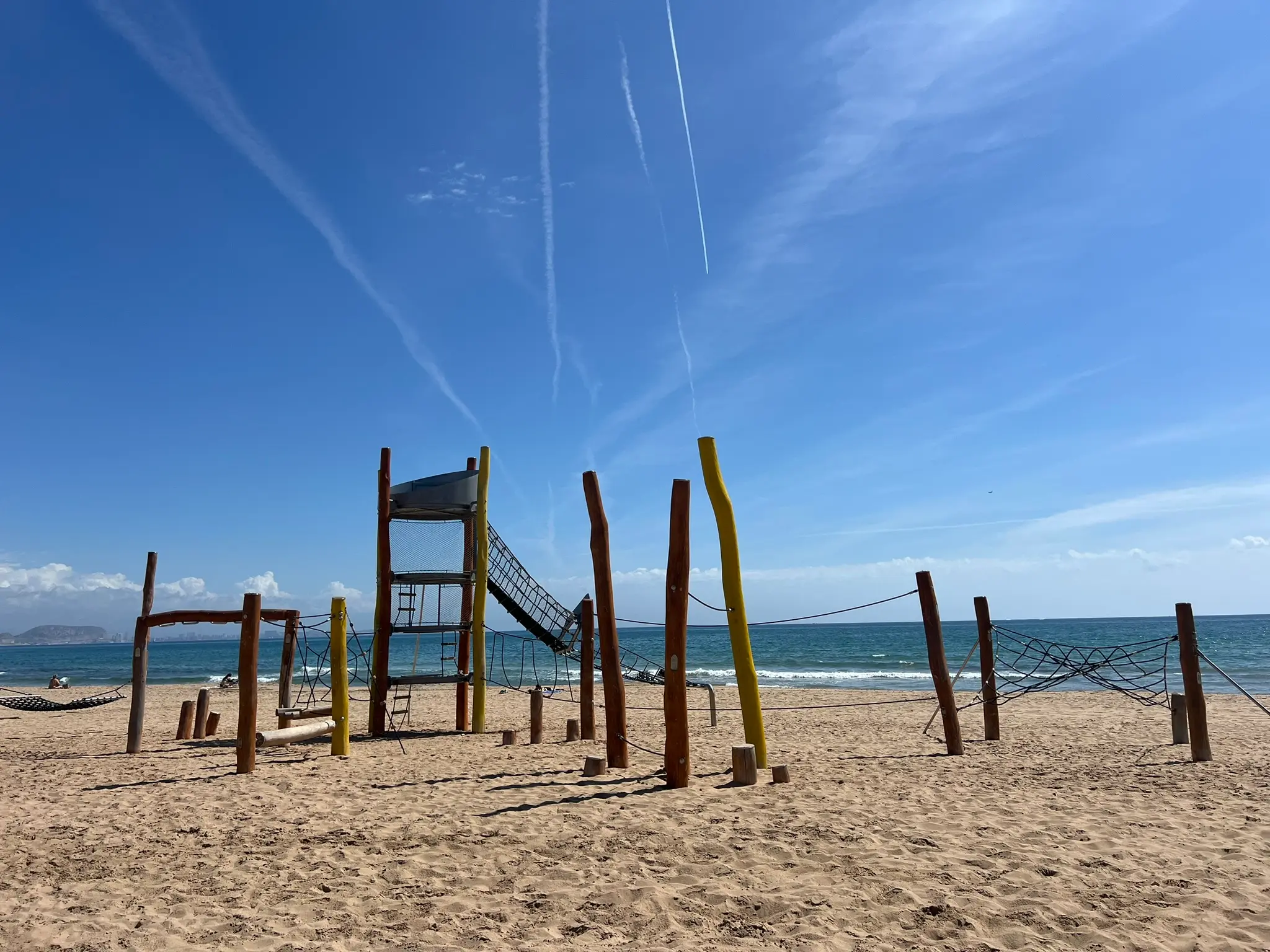 Playa del Saladar Alicante — children's playground on the sand with Mediterranean sea views, family beach Urbanova