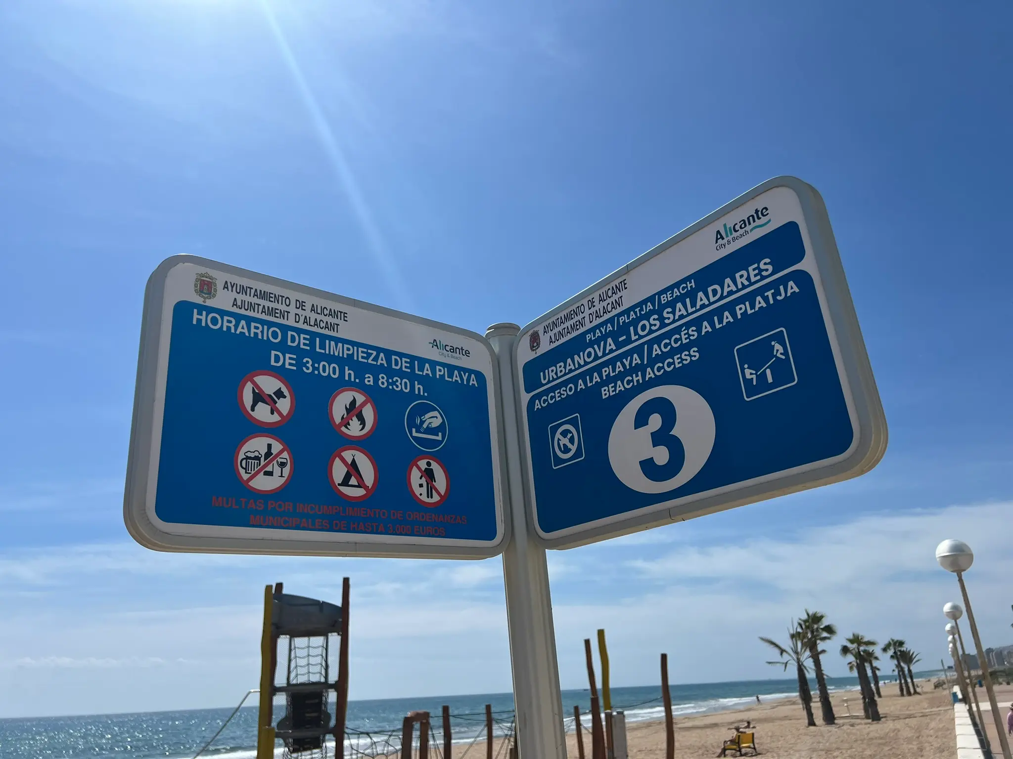 Playa del Saladar Urbanova Los Saladares Alicante — official beach access sign number 3 with rules and no dogs allowed